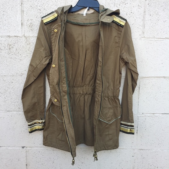 Willow and Clay Lightweight Jacket - Picture 3 of 8